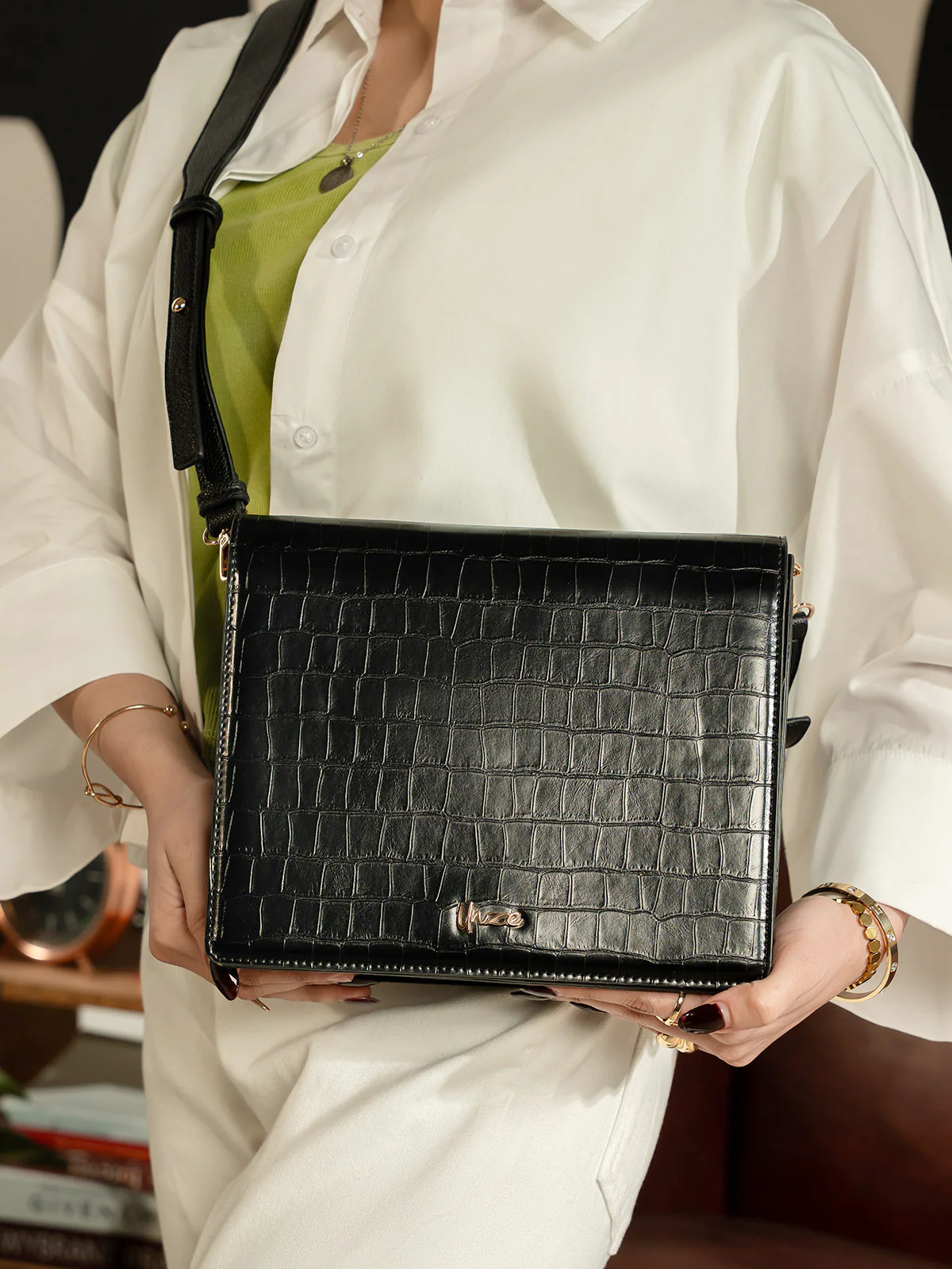Women "DEREK" Premium Crossbody Bag
