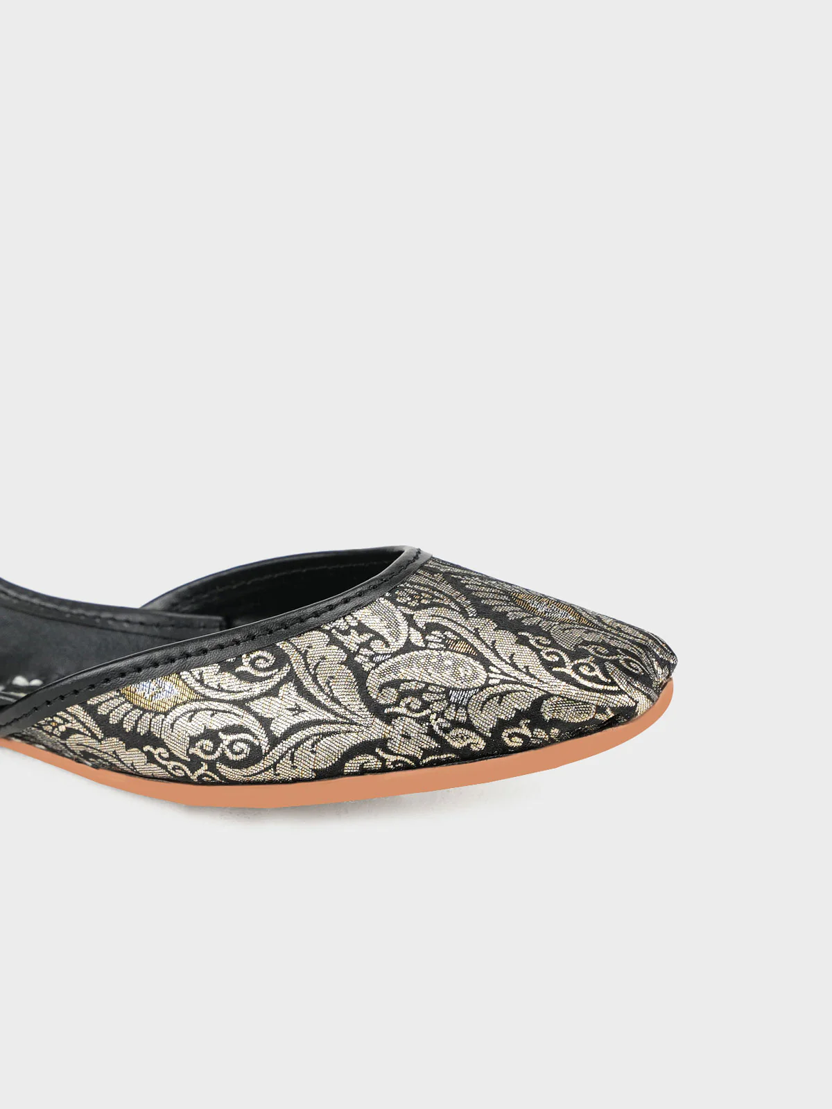 Women "NOOR-E-BAHAR" Comfy Handmade Khussa - Image 5