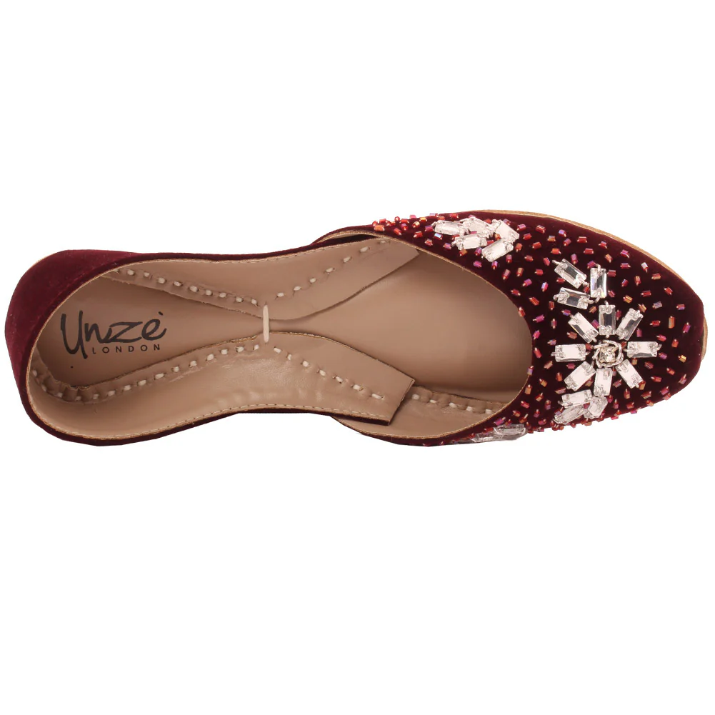 Women "Diora" Traditional Slip On Khussa - Image 4