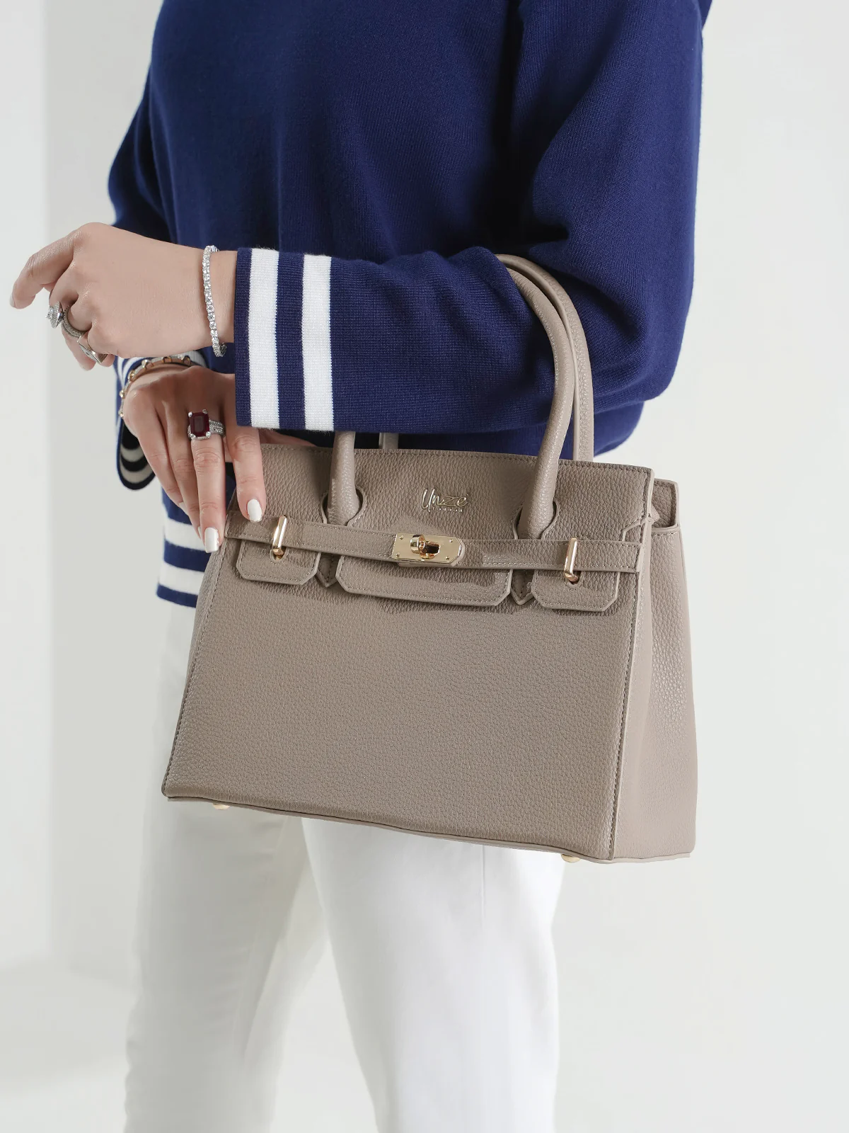 Women "FORBES" Unique Handbag - Image 6