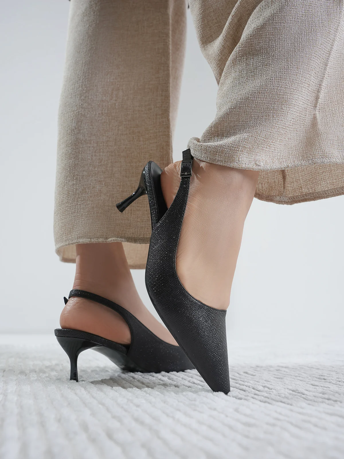 Women "GATSBY" Modern Buckle Sandals - Image 3