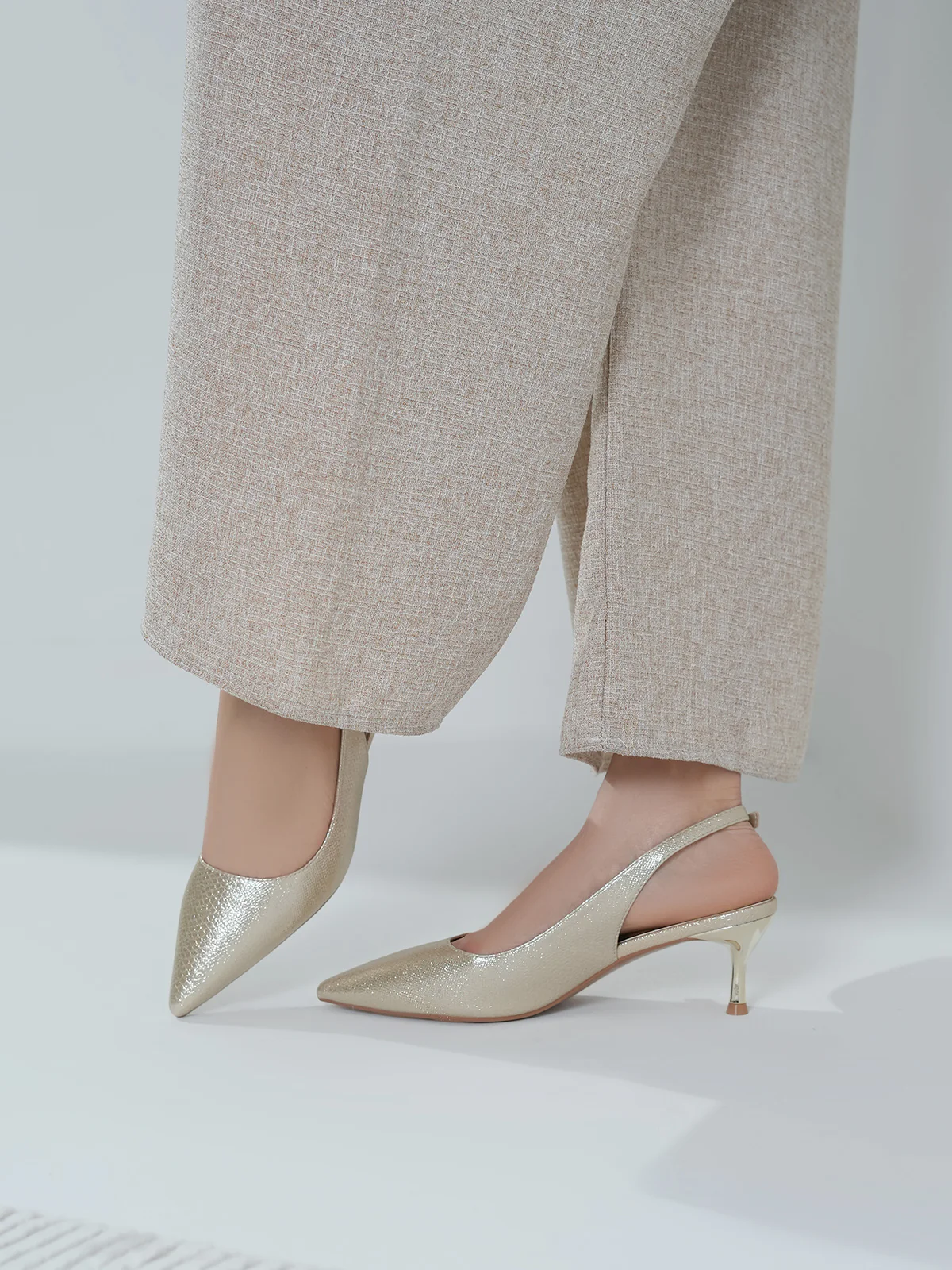 Women "GATSBY" Modern Buckle Sandals