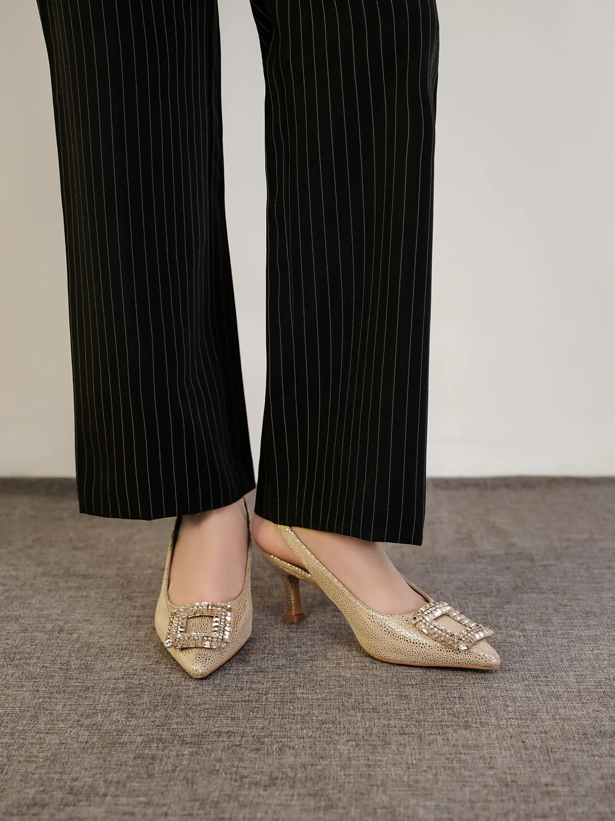 Women "GINTAN" Pointed Toe Heels Sandals - Image 3