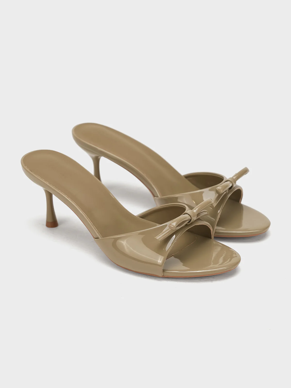 Women "HAVOC" Glossy Slip On Sandals - Image 3