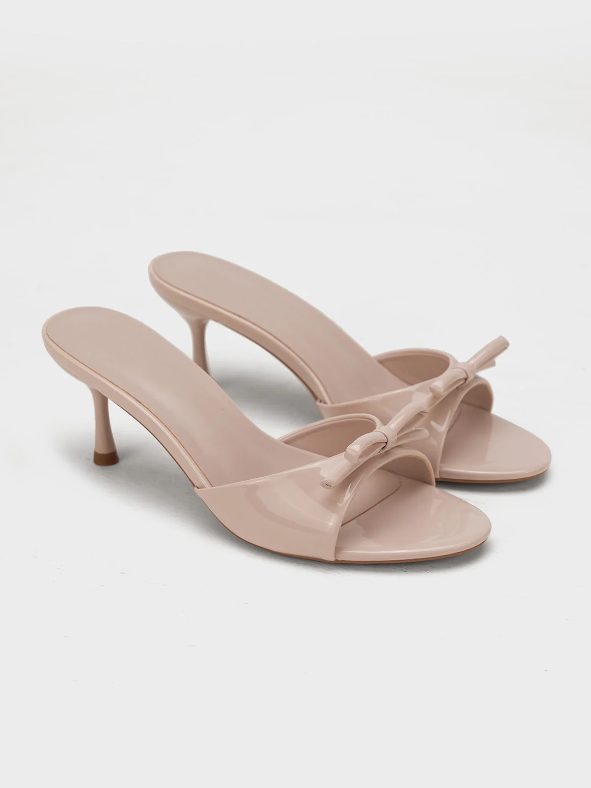 Women "HAVOC" Glossy Slip On Sandals - Image 4