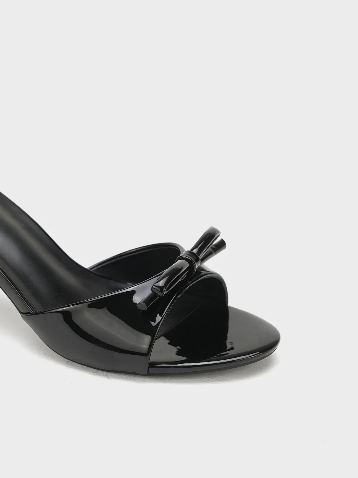 Women "HAVOC" Glossy Slip On Sandals - Image 5