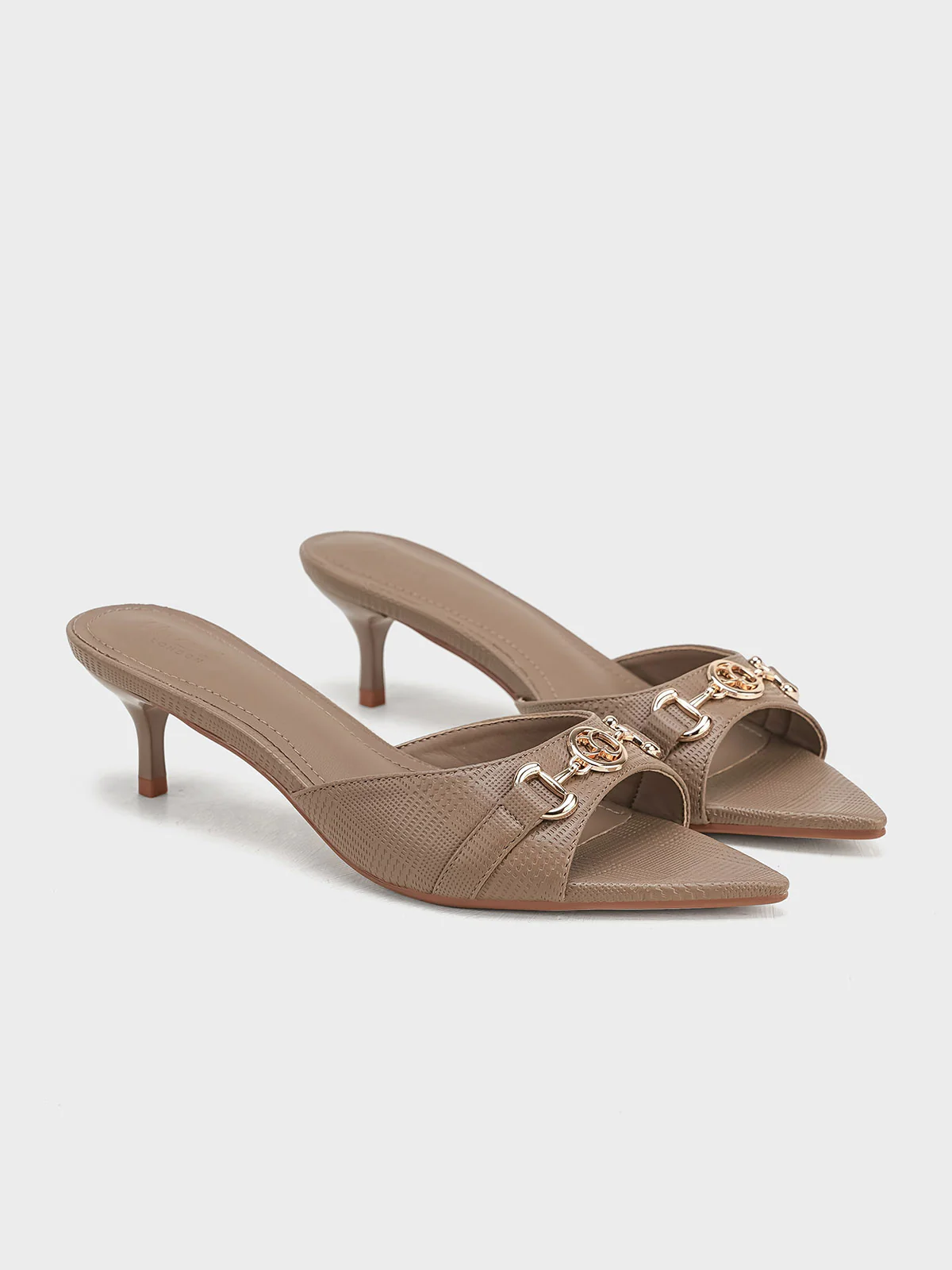Women "HAYES" Pointed Toe Smart Sandals - Image 4