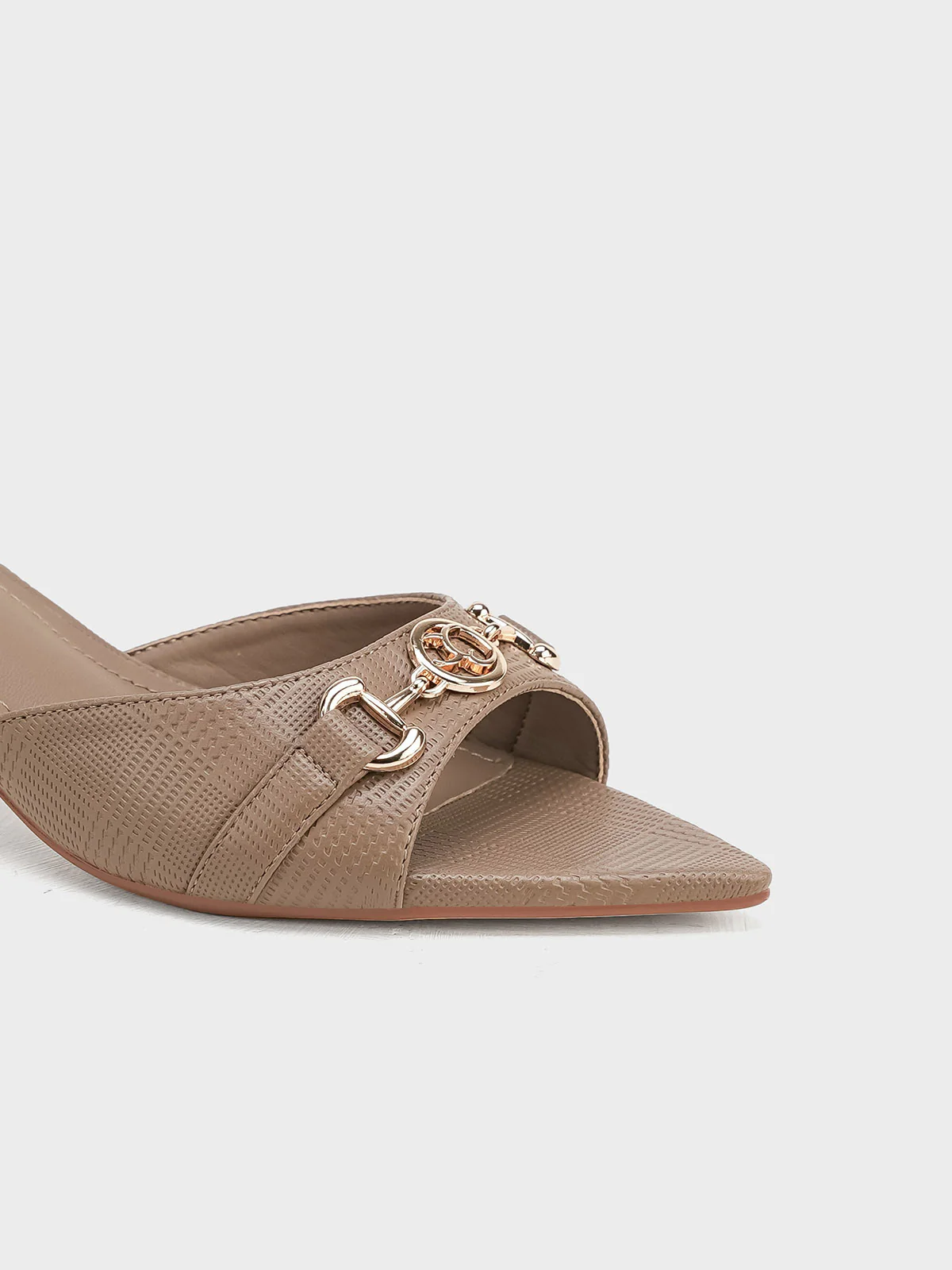 Women "HAYES" Pointed Toe Smart Sandals - Image 7