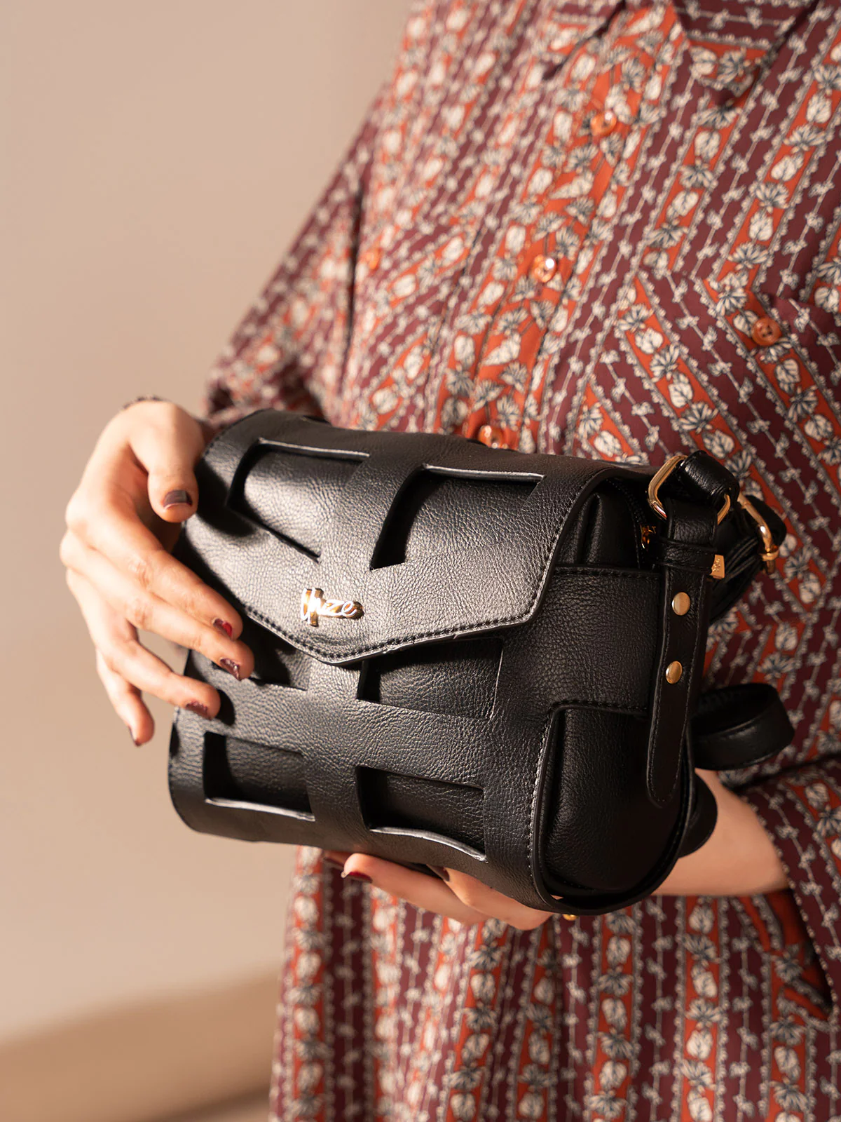 Women "HIRAYA" Crossbody Flap Bag