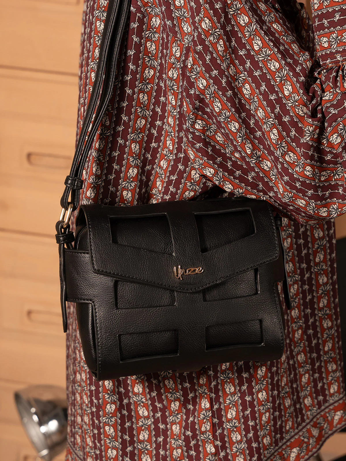 Women "HIRAYA" Crossbody Flap Bag - Image 3
