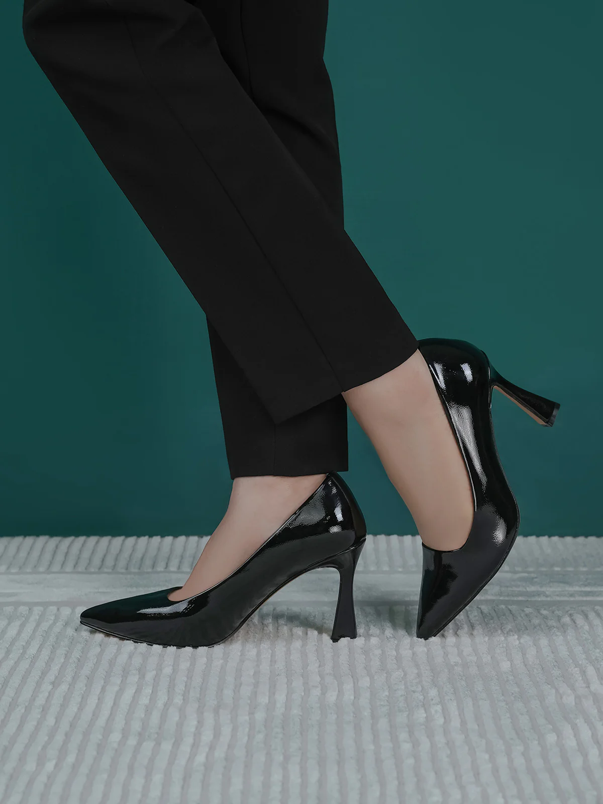 Women "IGRAINE" Slip-On Style Court Shoes