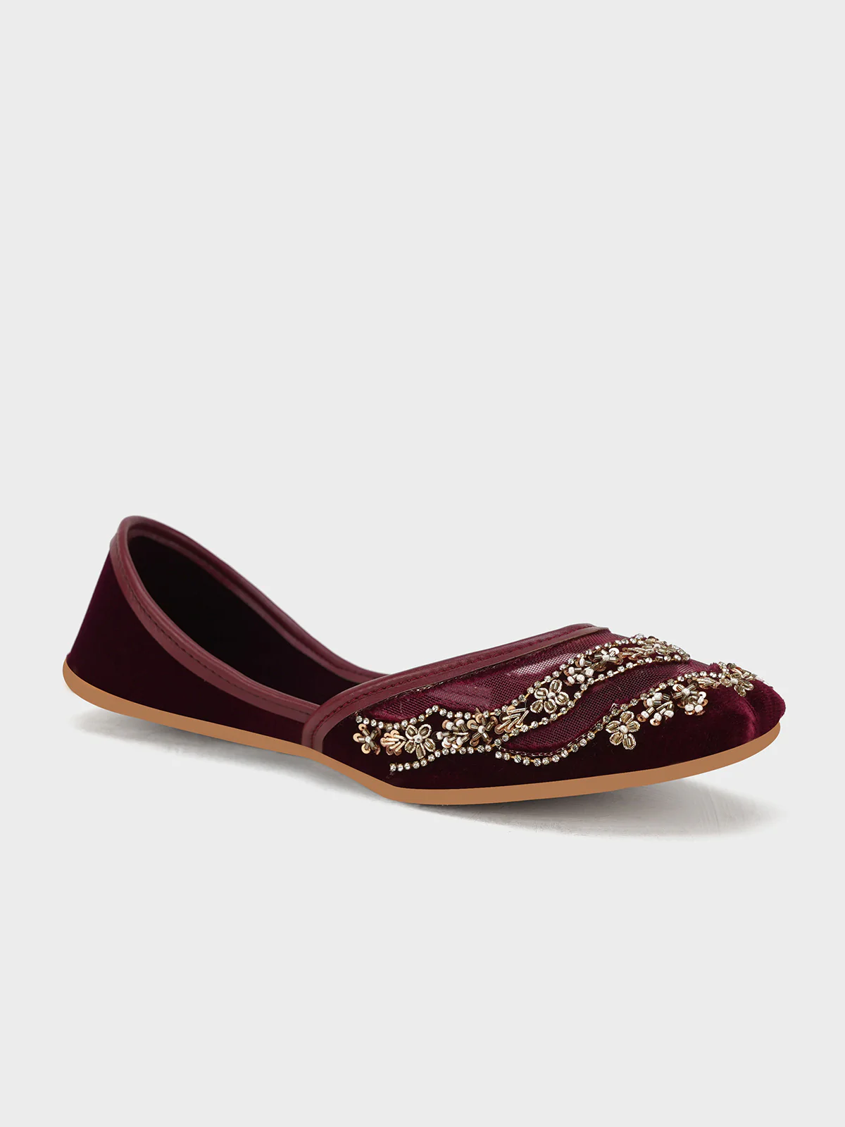 Women "ZARISH" Elegant Embroidery Khussa - Image 2