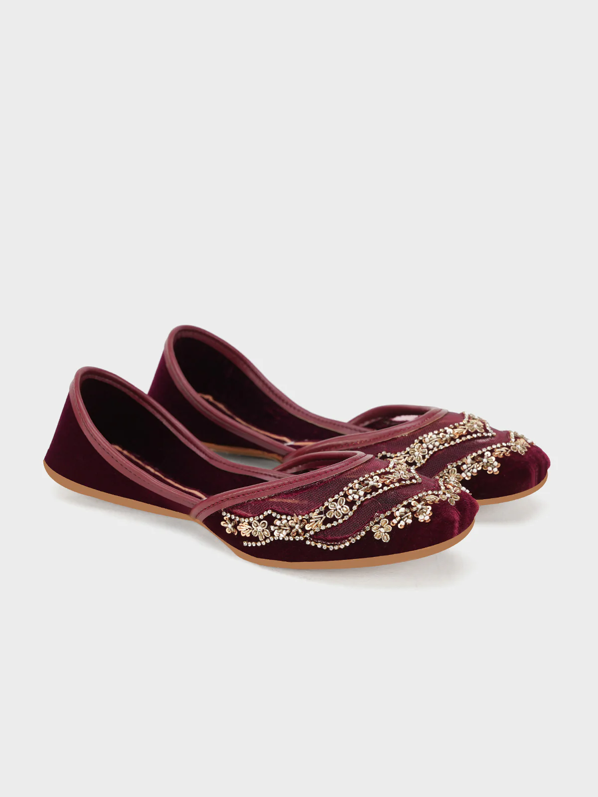 Women "ZARISH" Elegant Embroidery Khussa - Image 4