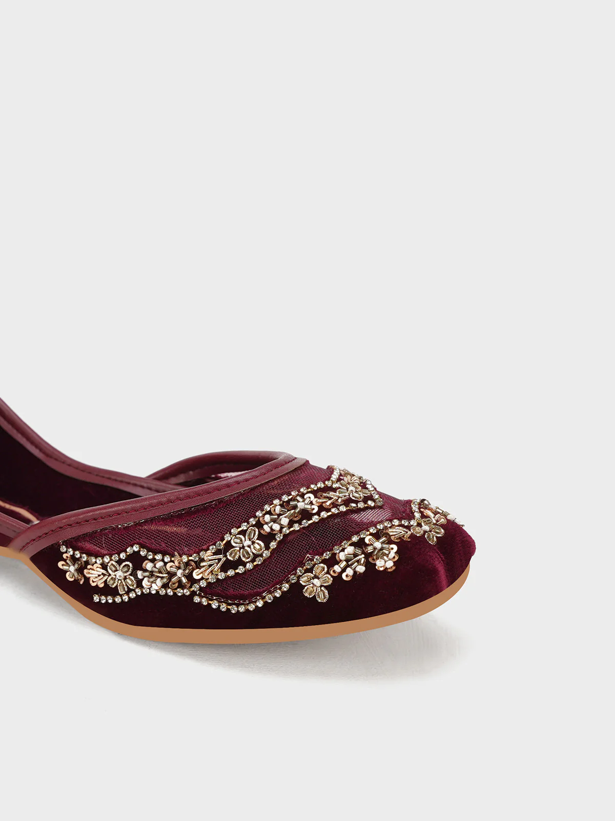 Women "ZARISH" Elegant Embroidery Khussa - Image 7