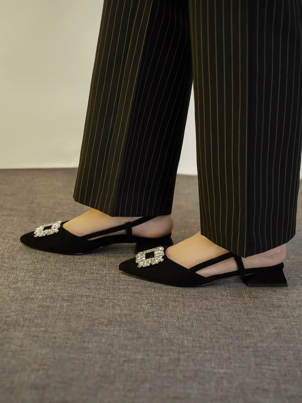 Women "KYOU" Pointy Back Strap Sandals - Image 3