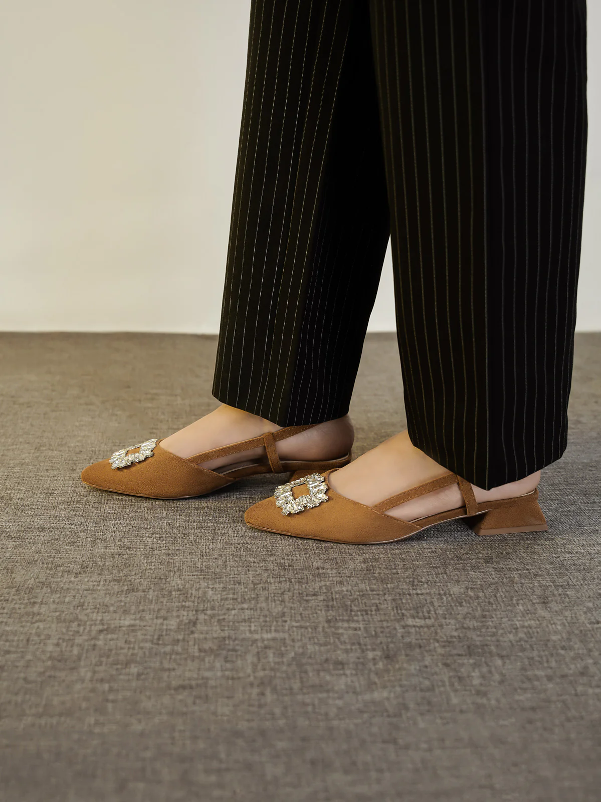 Women "KYOU" Pointy Back Strap Sandals - Image 3