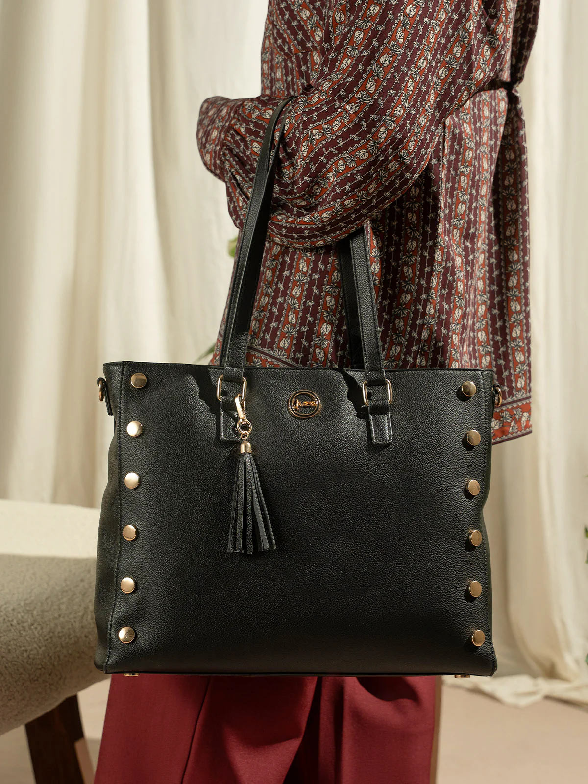 Women "LARISA" stylish design Tote Bag - Image 6