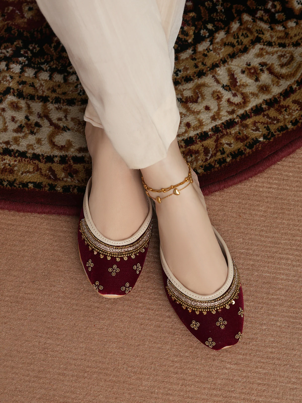 Women "NAQSHI" Traditional Classic Khussa - Image 9