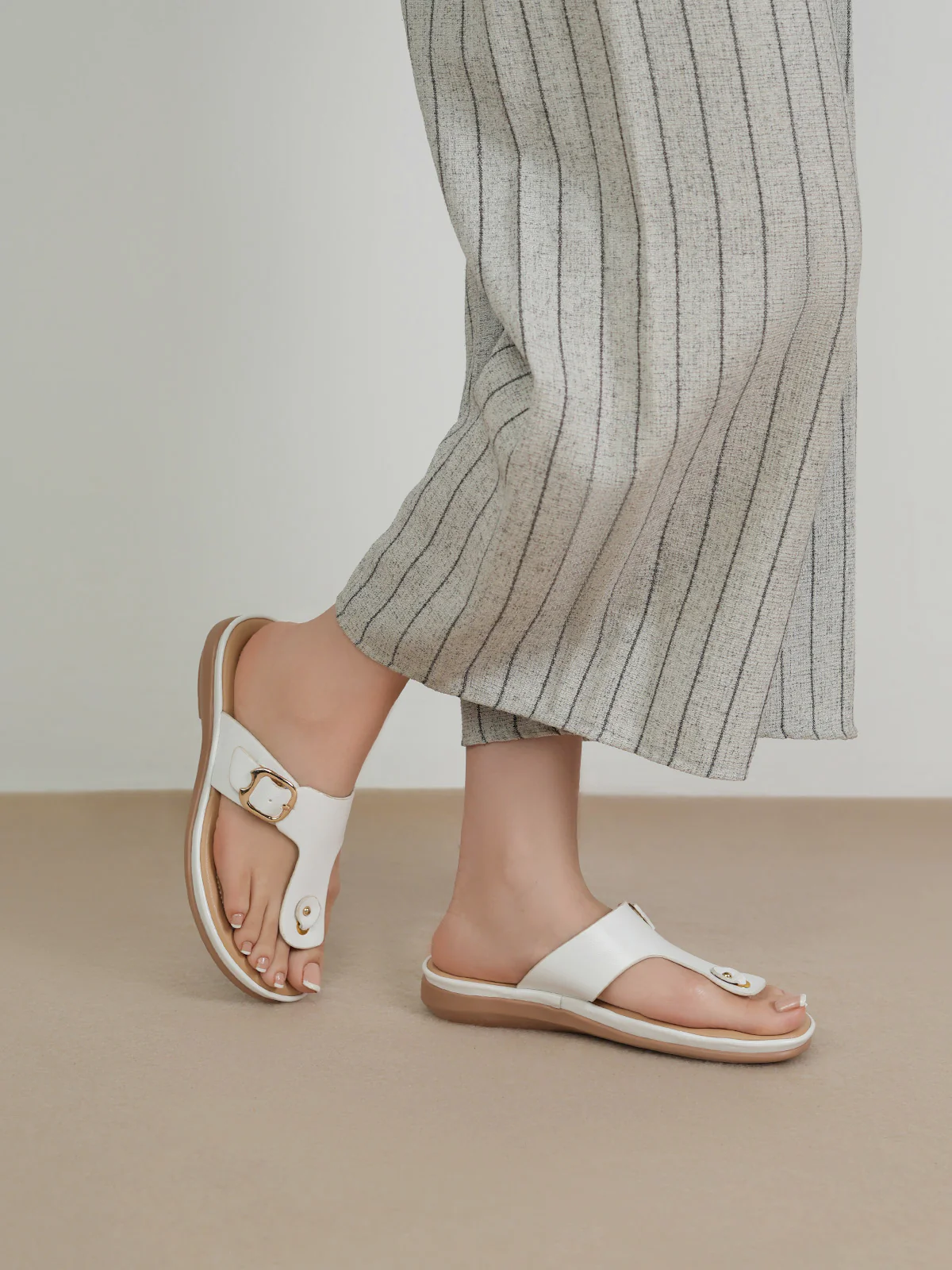 Women "LIANG" Trendy Comfort Slippers