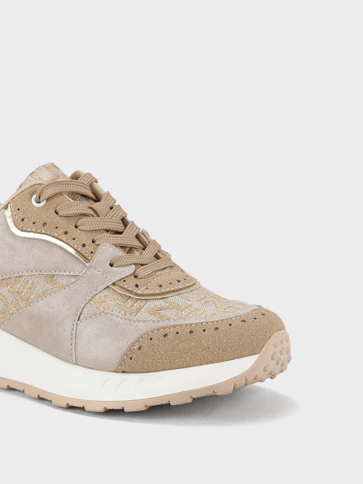 Women "MARISA" Lightweight Trainer - Image 4