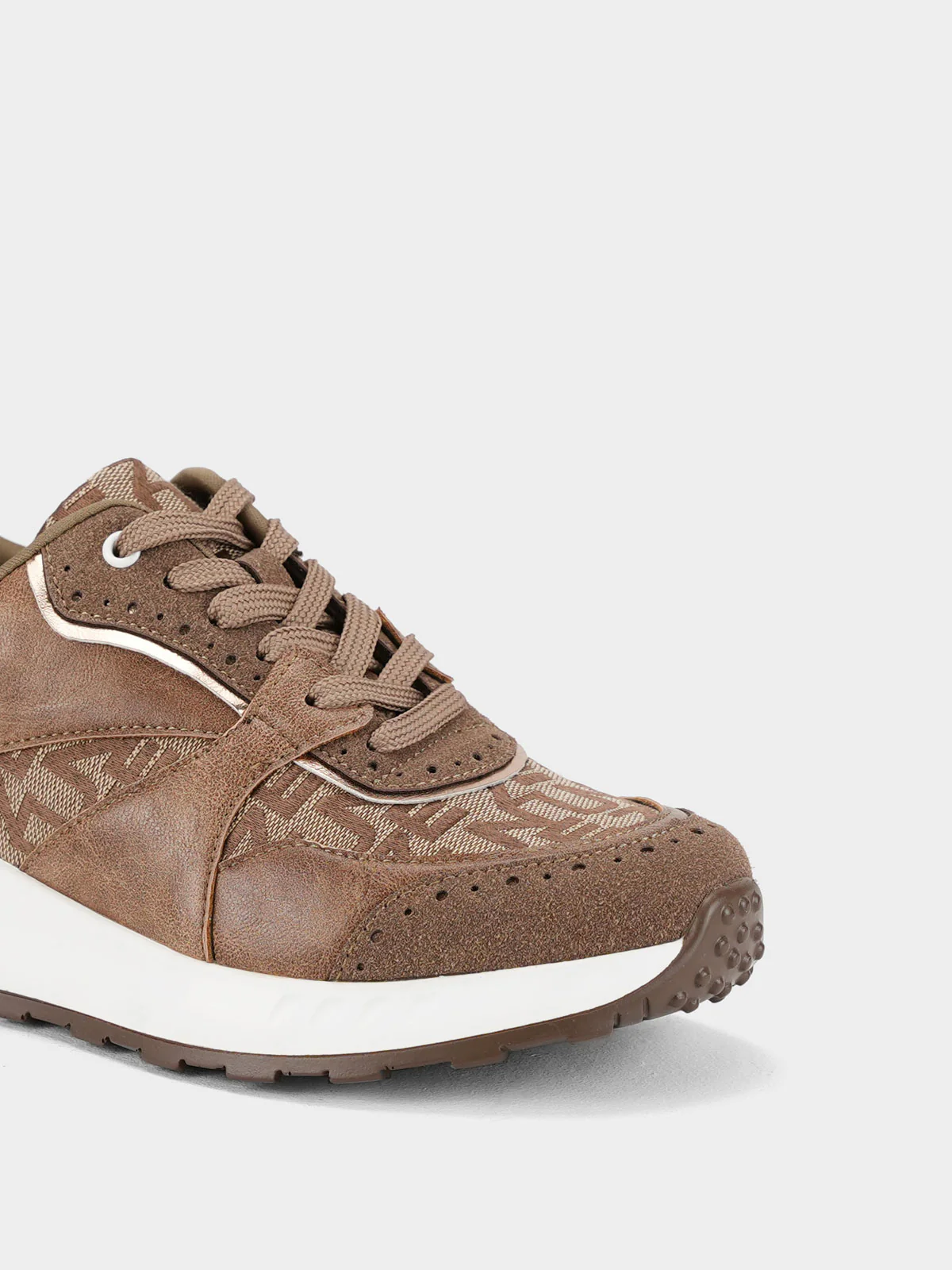 Women "MARISA" Lightweight Trainer - Image 4