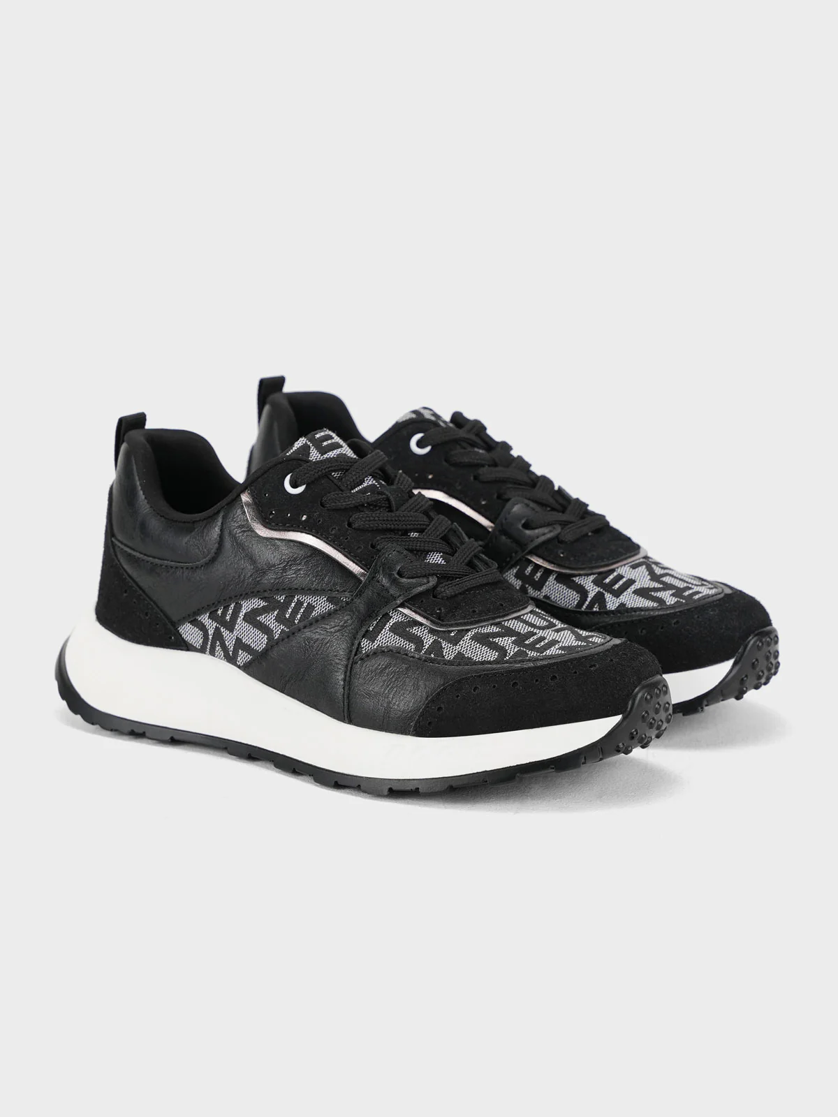 Women "MARISA" Lightweight Trainer - Image 2