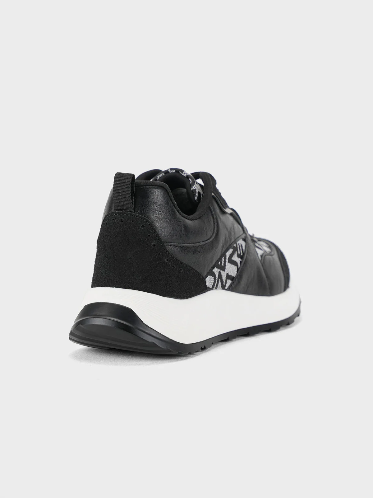 Women "MARISA" Lightweight Trainer - Image 3