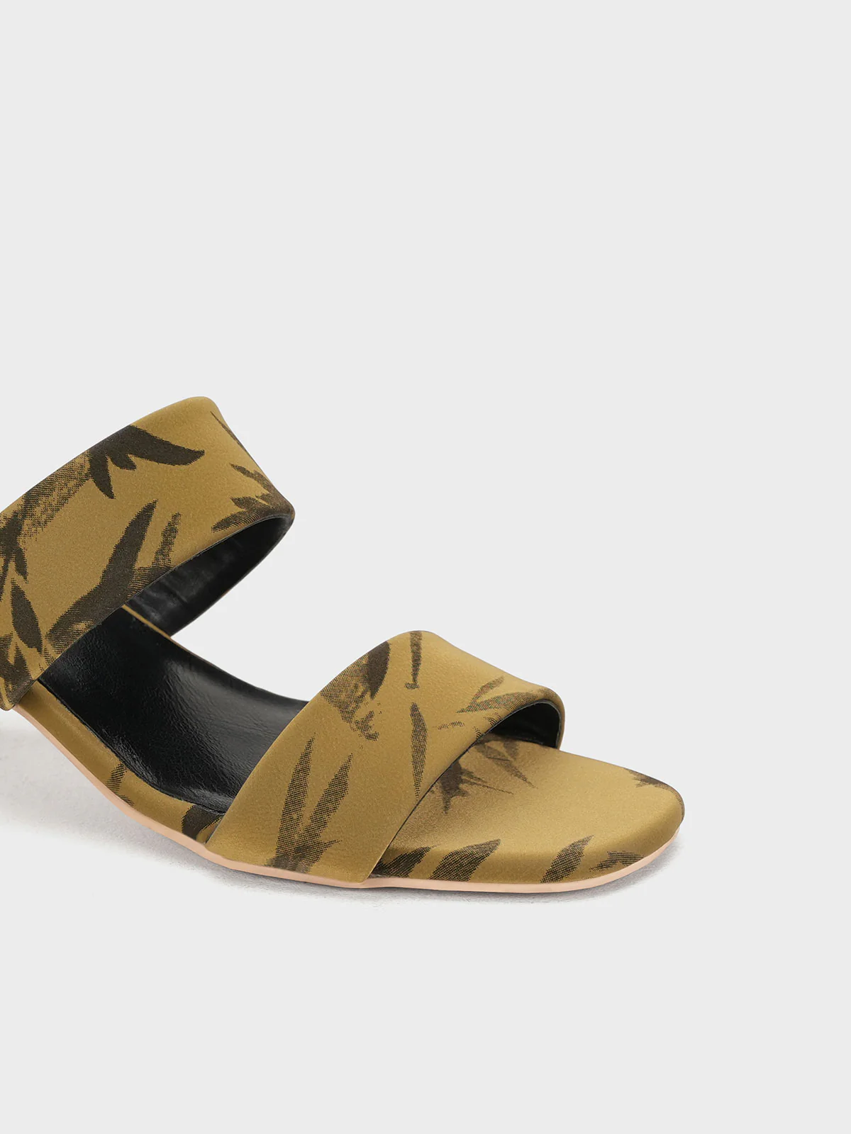 Women "MARTINI" Block Heel Sandals - Image 4