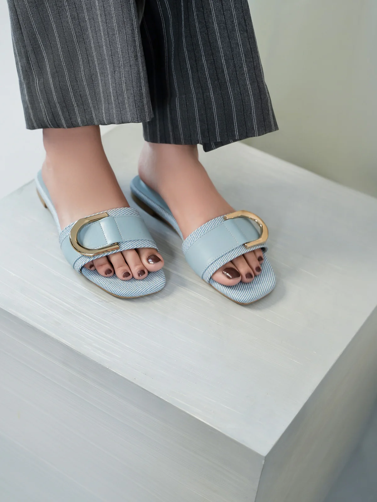 Women "MATTEO" Buckled Detailing Slippers - Image 6