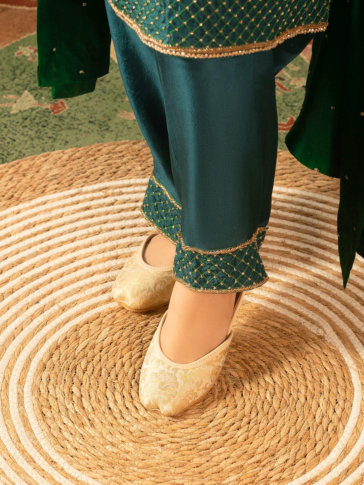 Women "MEERJAH" Soft Flexible Jamawar Khussa - Image 6