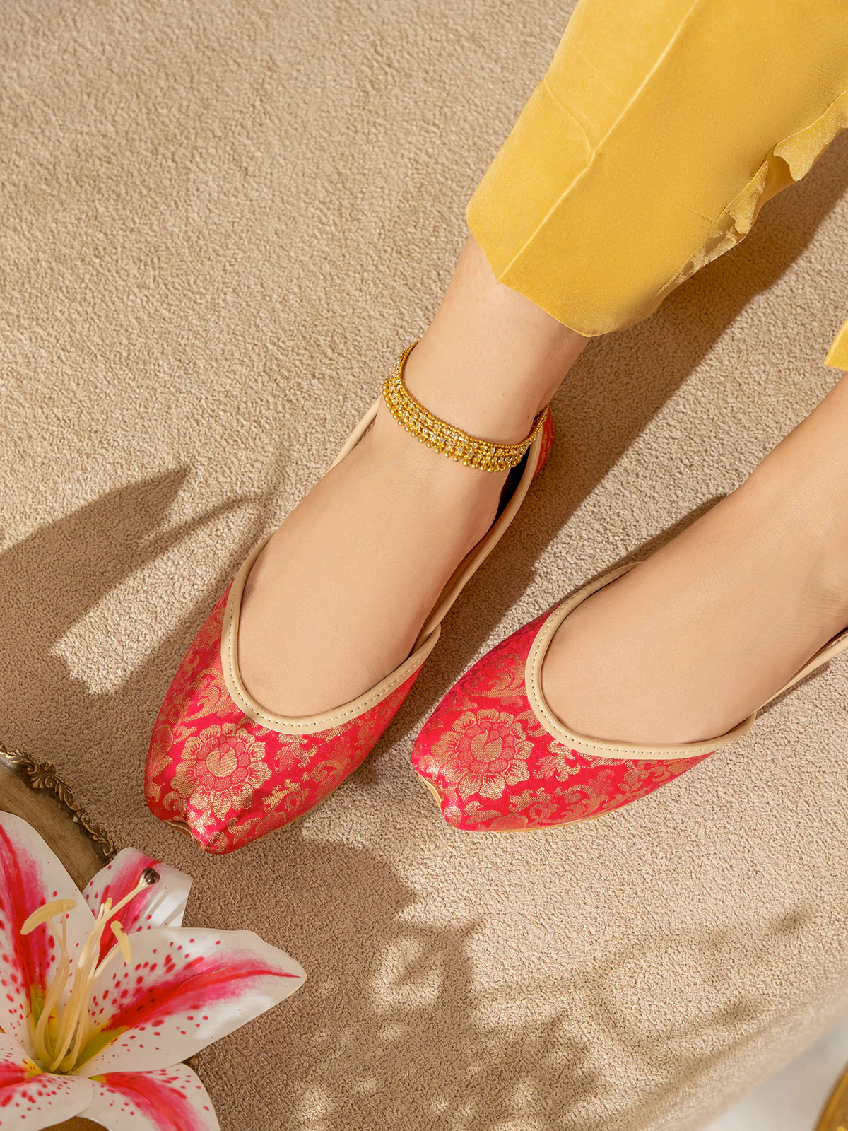 Women "MEERJAH" Soft Flexible Jamawar Khussa