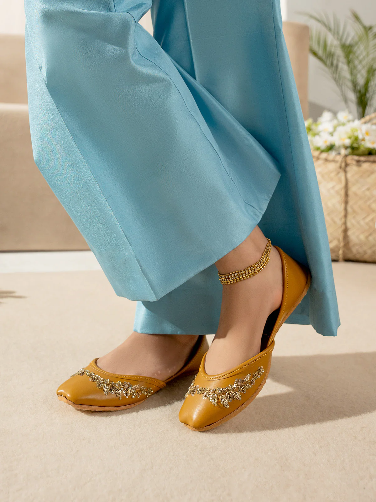 Women "MIZELL" Elegant Comfort Khussa - Image 3
