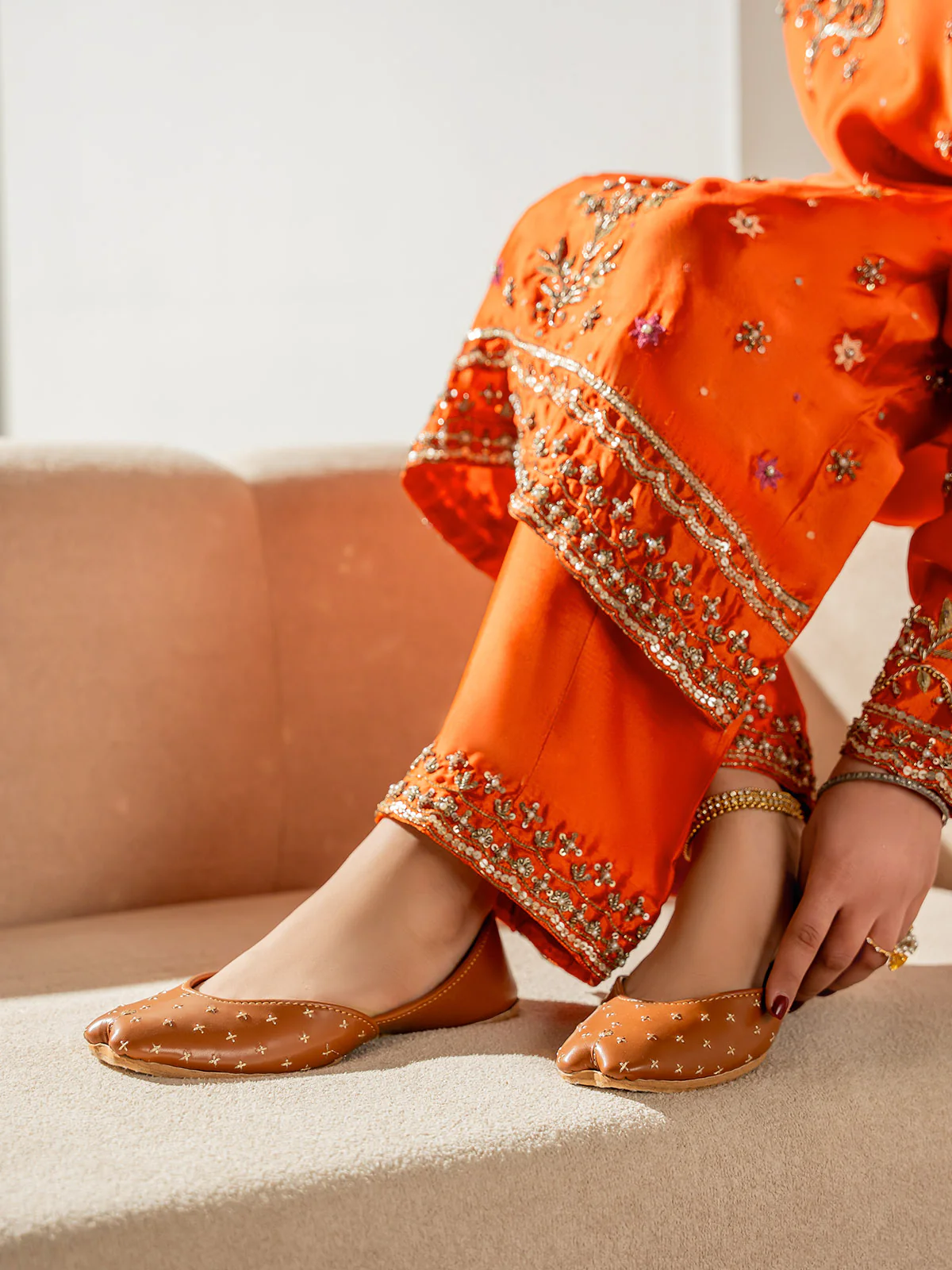 Women "MUZAAD" Traditional Handcrafted Khussa - Image 3