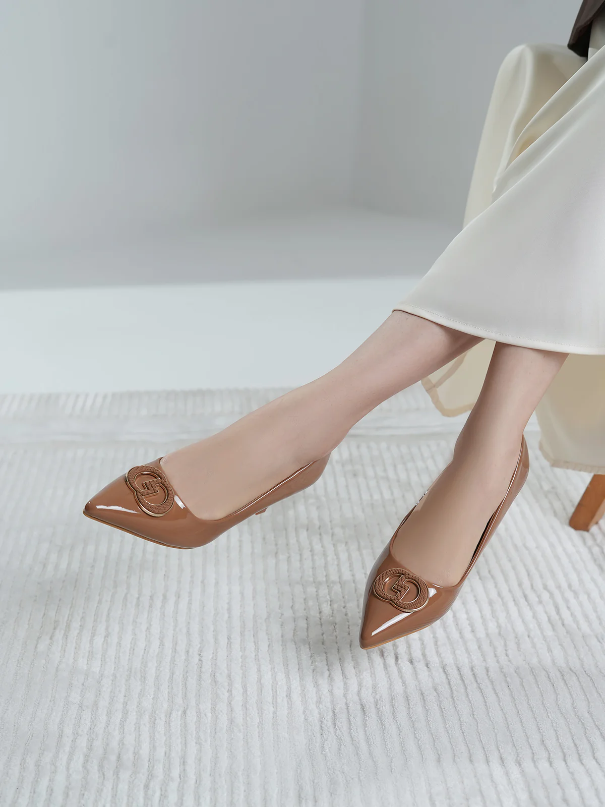 Women "MWINYI" Comfort Court Shoes - Image 3