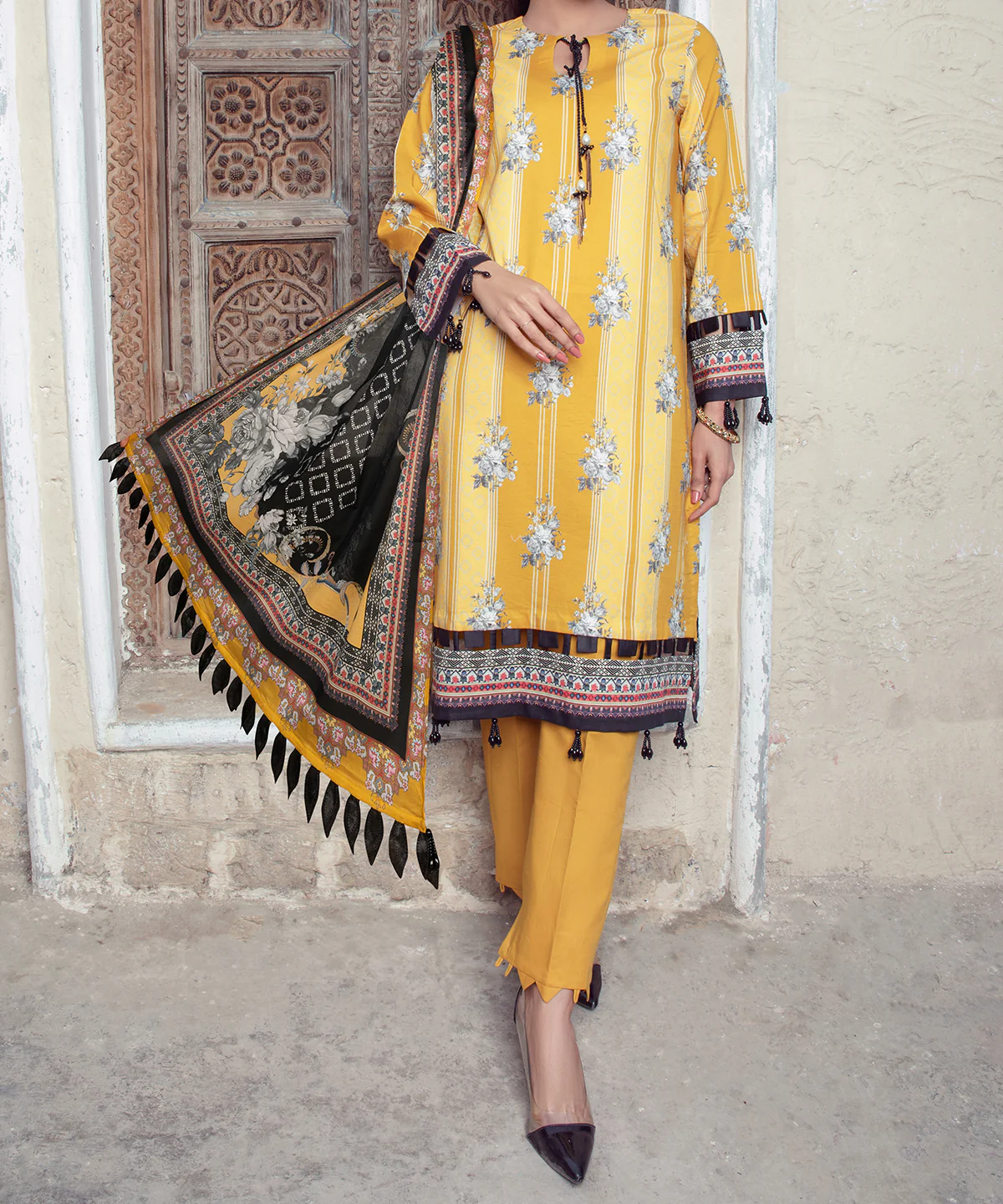 Women "OLA" Digital Printed 3 Piece Unstitched Suit
