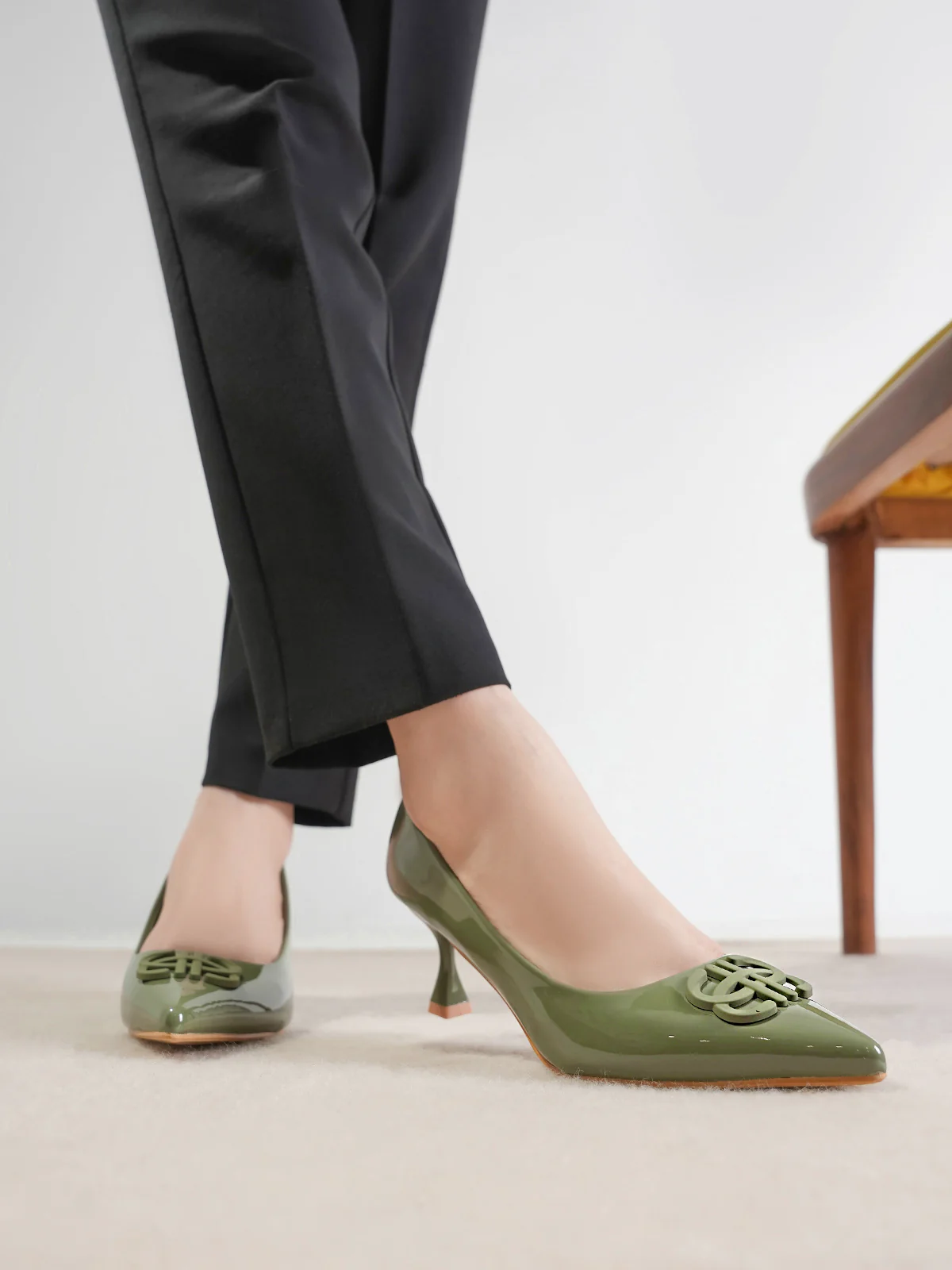 Women "ORAEFO" Graceful Court Shoes