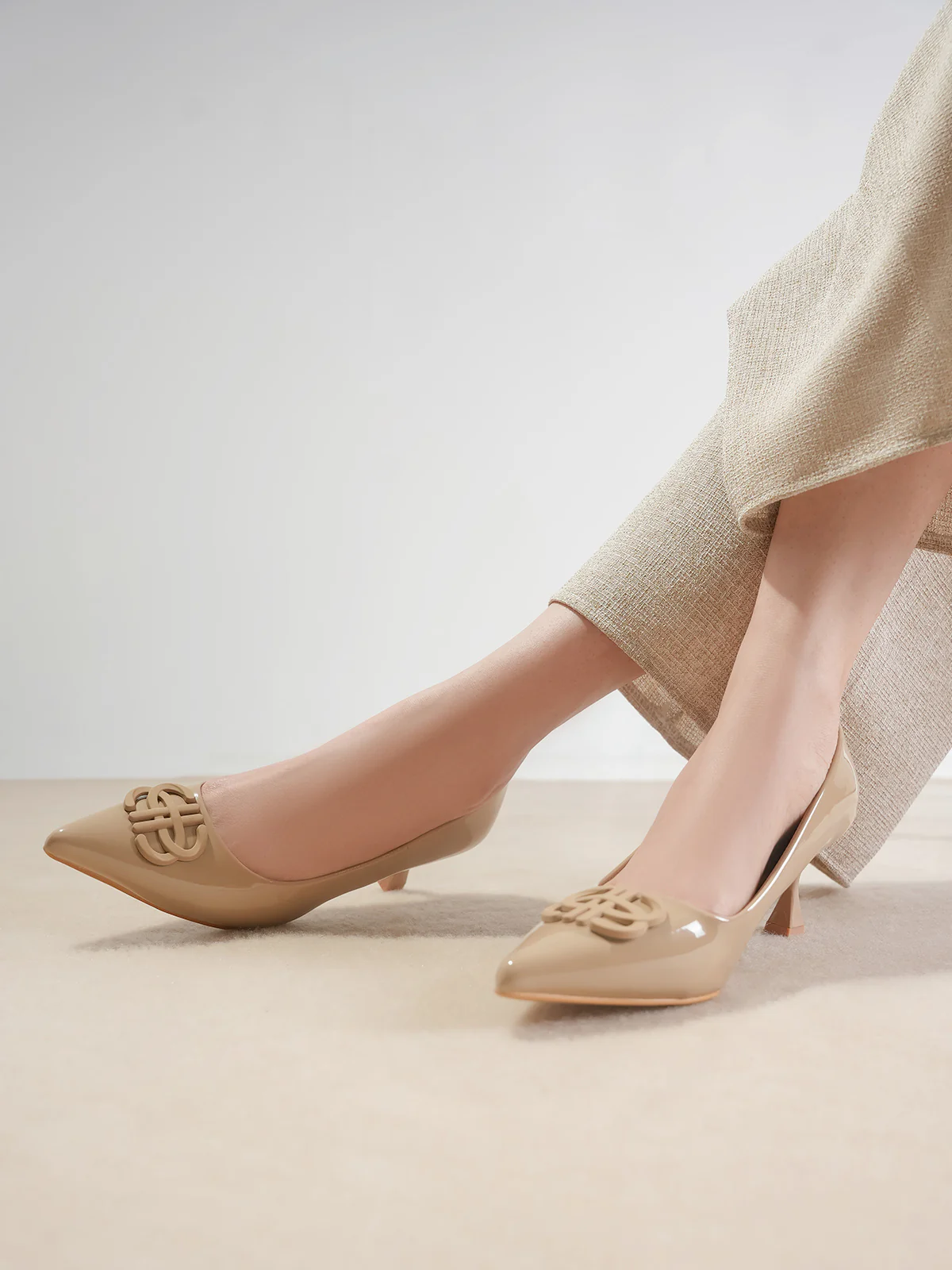 Women "ORAEFO" Graceful Court Shoes - Image 3