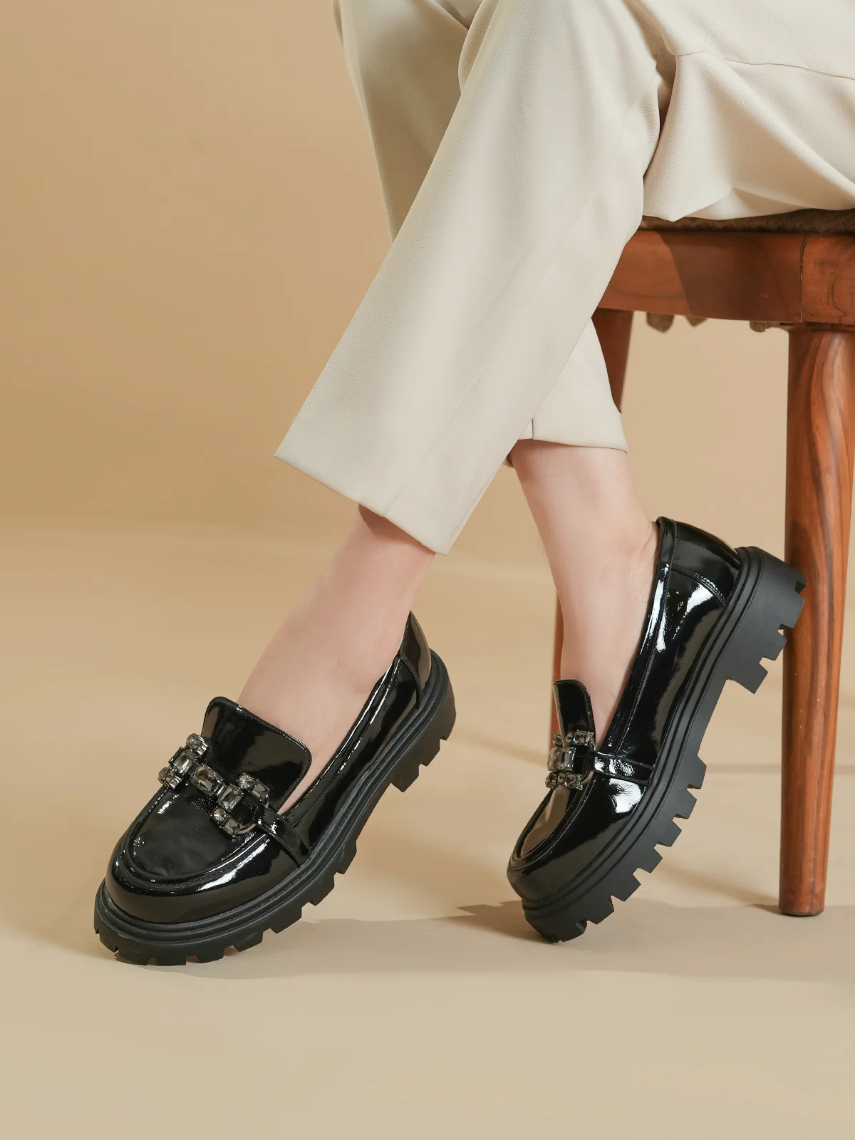 Women "OZCOLLO" Chic Look Loafer Shoes