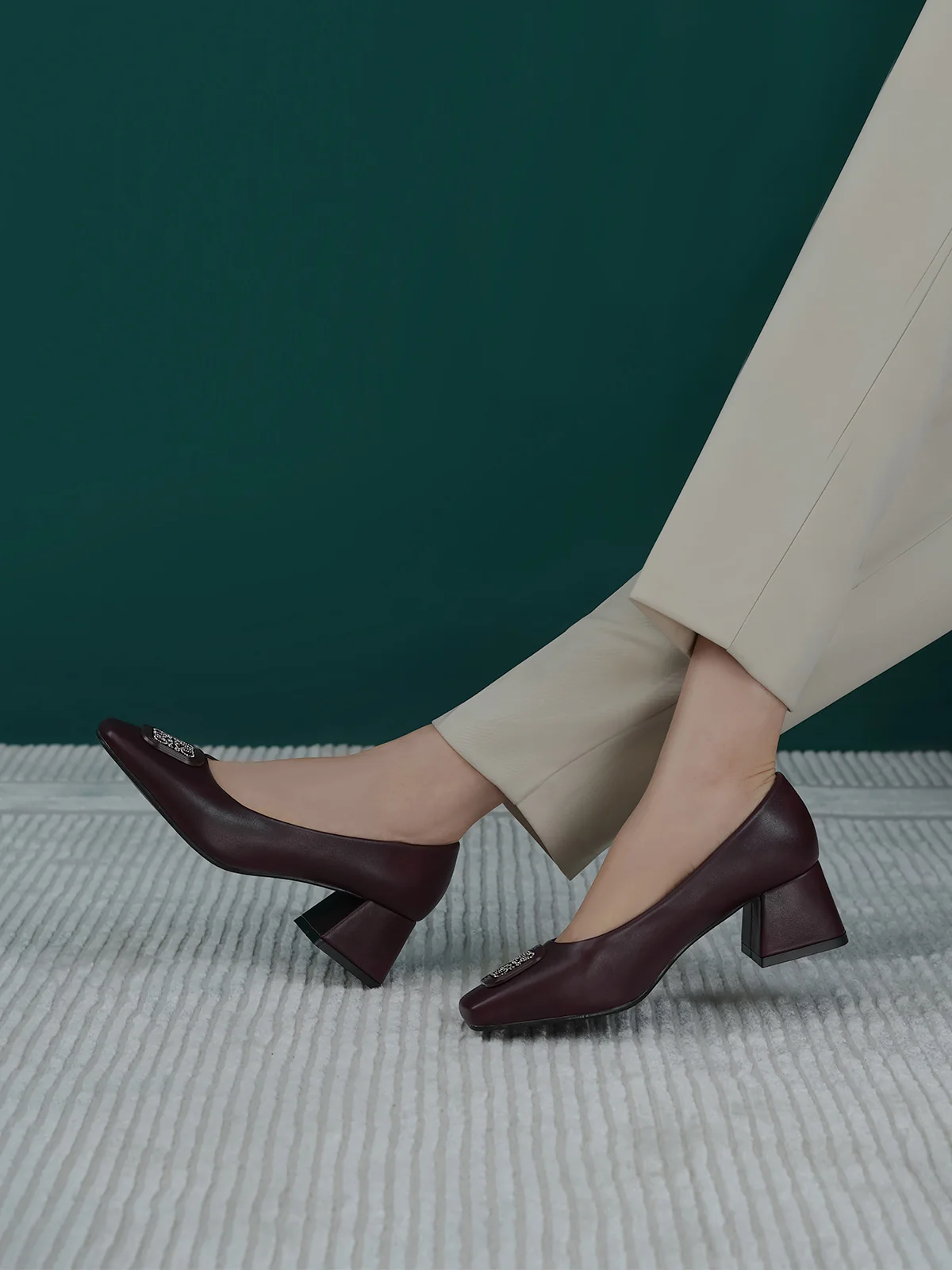 Women "PANYIN" Stylish Court Shoes - Image 3