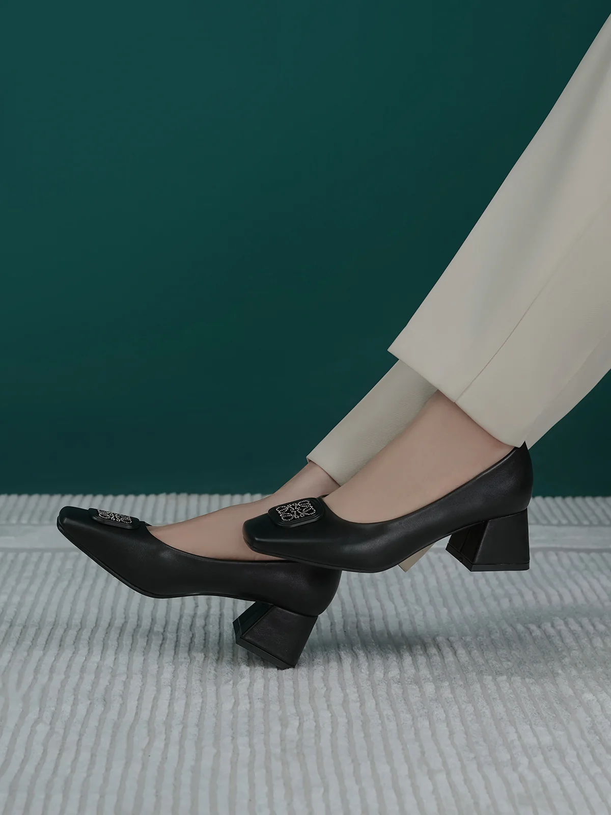 Women "PANYIN" Stylish Court Shoes