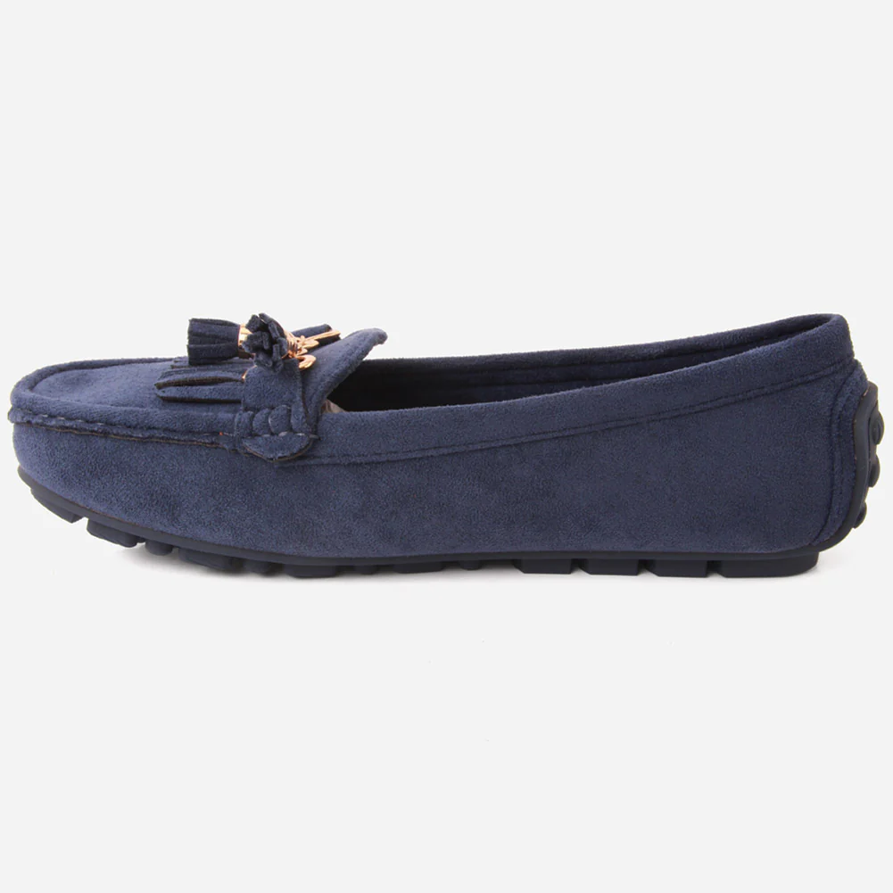 Women "PATICE" Moosehide Fringed Kilty Moccasins - Image 3