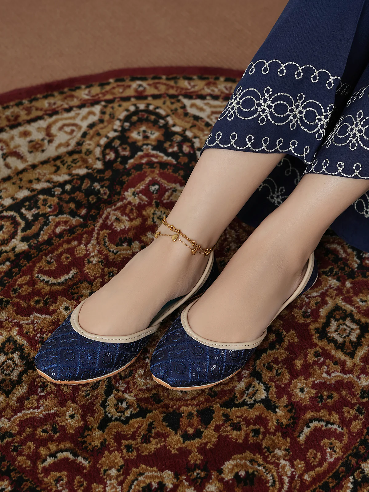 Women "MASAIL" Traditional Stylish Khuusa