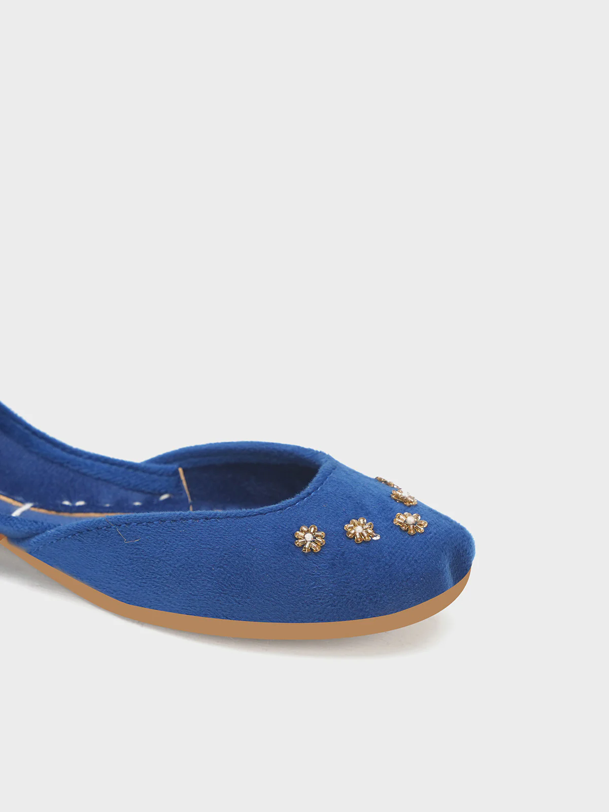 Women "RAAHIM" Classic Embroidery Khussa - Image 5