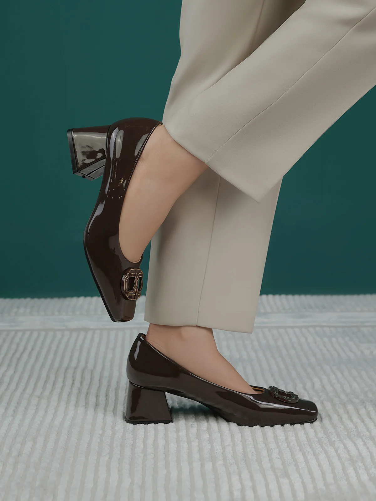 Women "SIPHO" Casual Stylish Court Shoes - Image 6
