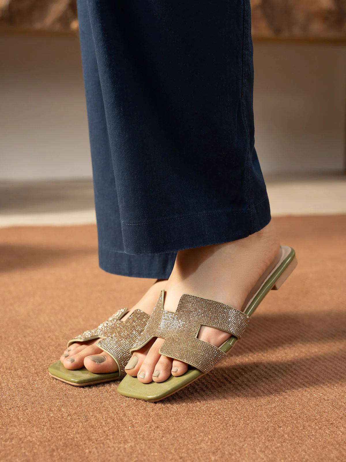 Women "SMITH" Soft Glitter Slippers - Image 3