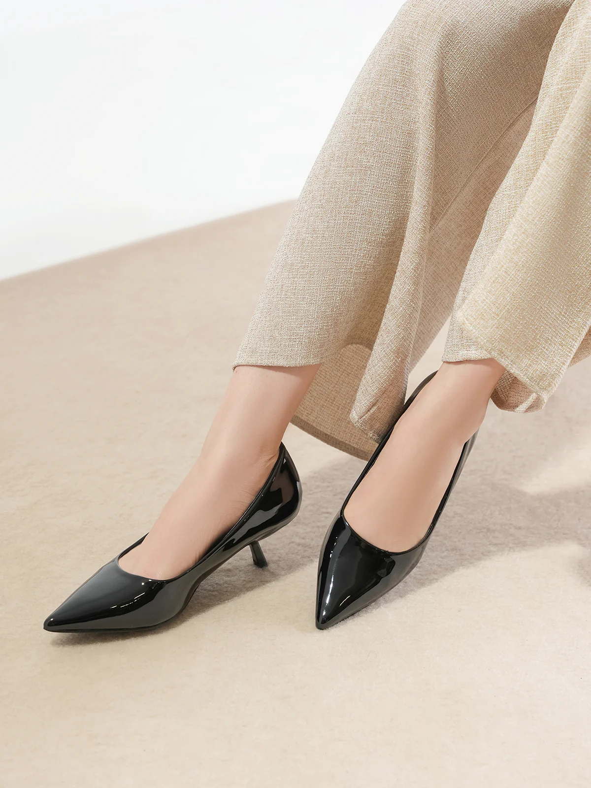 Women "SUTEKH" Low Heel Casual Courts