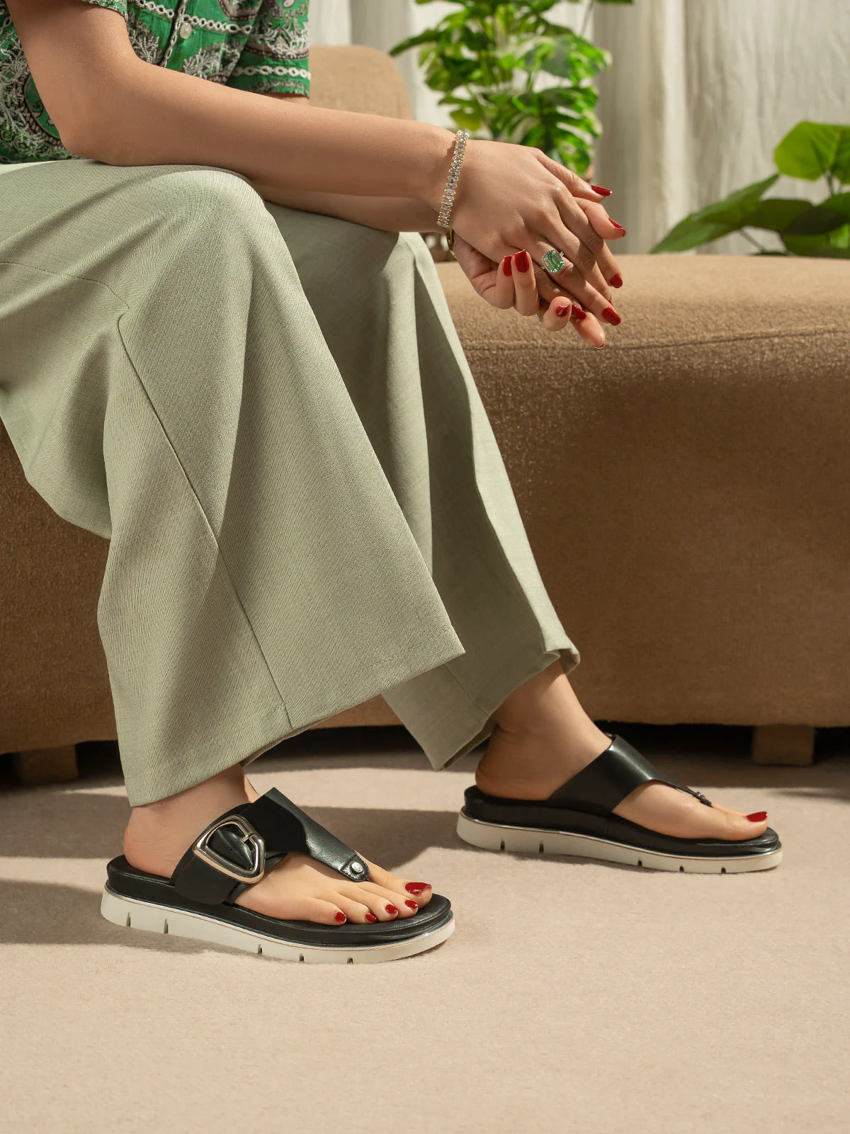 Women "TAFARI" Stylish Look Comfort Slippers - Image 3