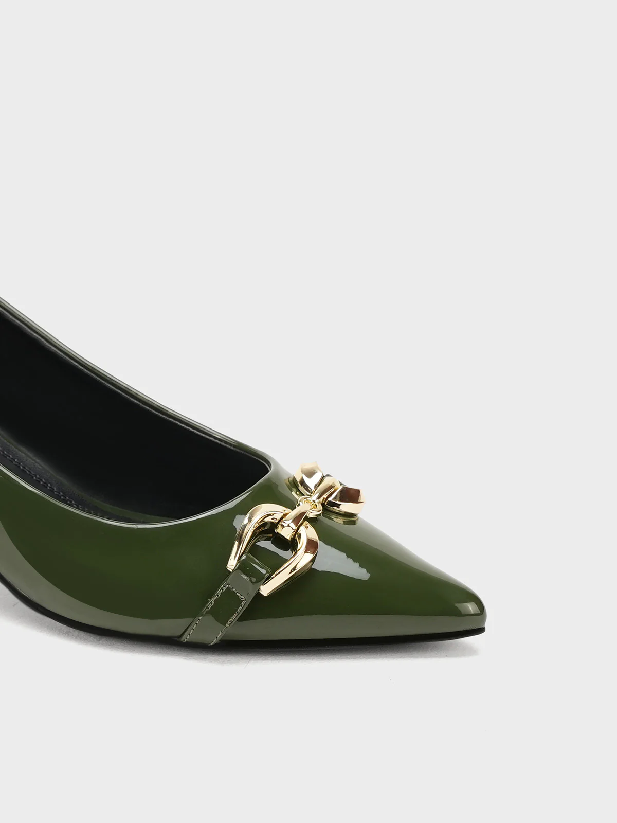Women "TAURED" Causal Smooth Courts - Image 7