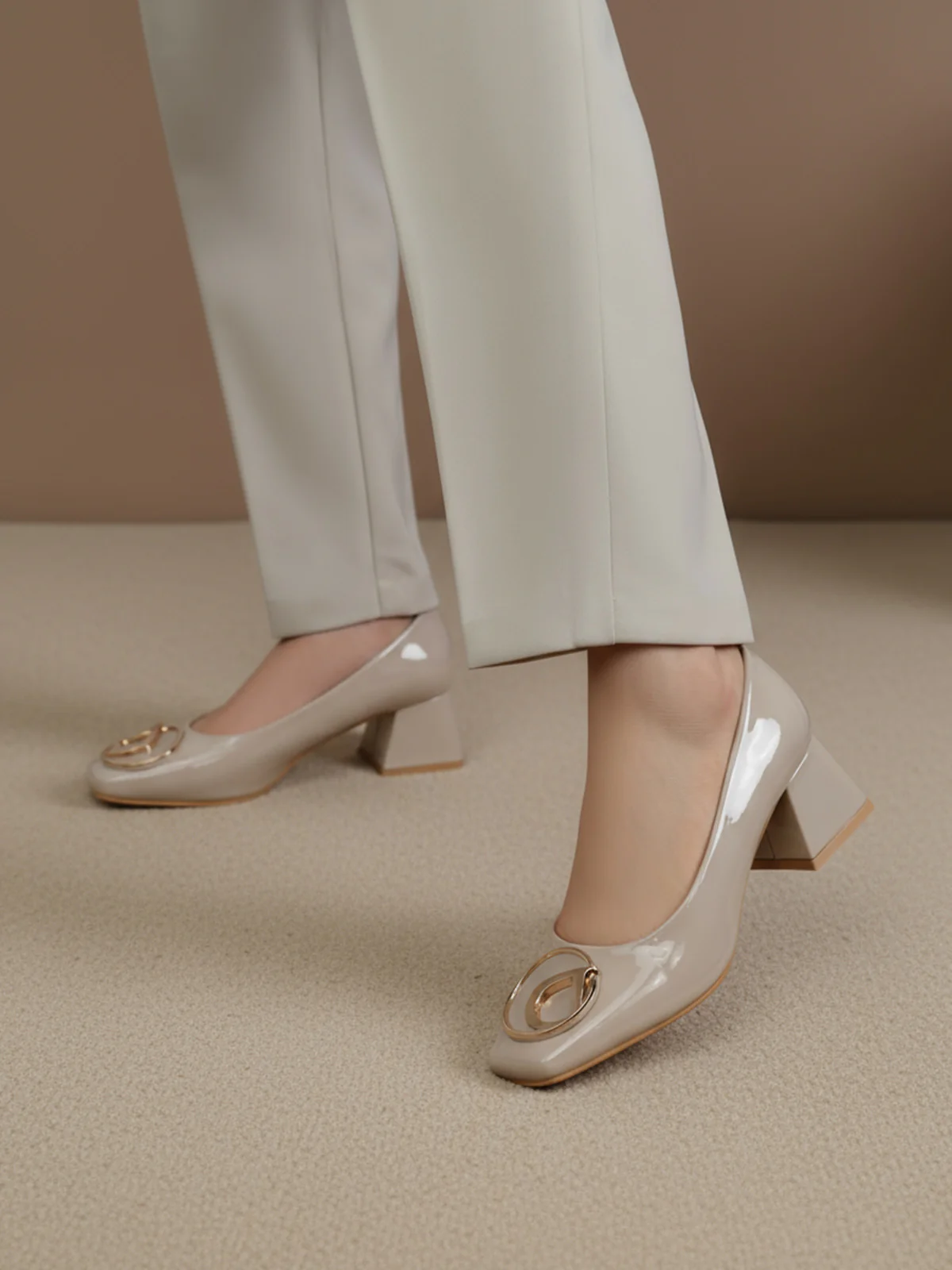 Women "TENDAI" Comfortable Court Shoes - Image 6