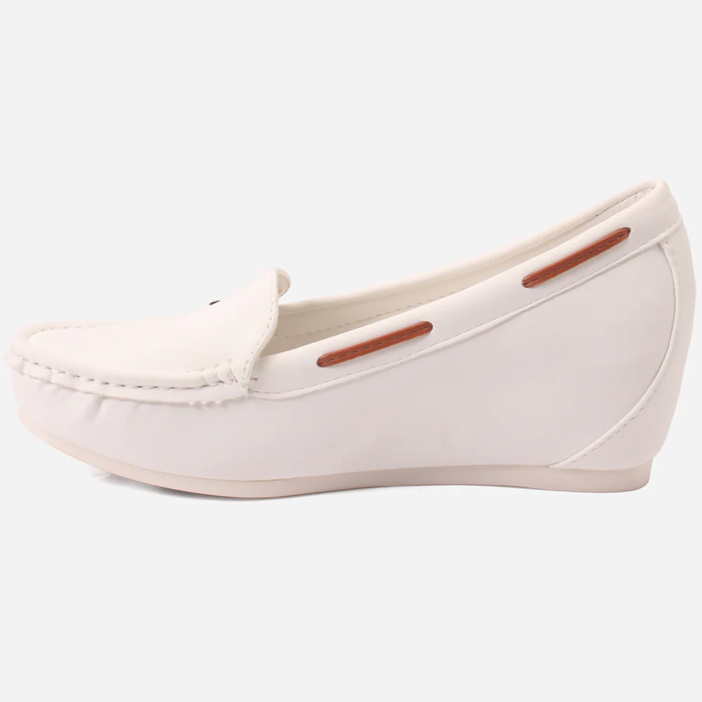 Women "TIFFANY" Soft Sole Moccasins - Image 3